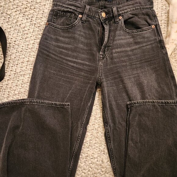Gap High Rise Wide-Leg Jeans - Picture 3 of 4